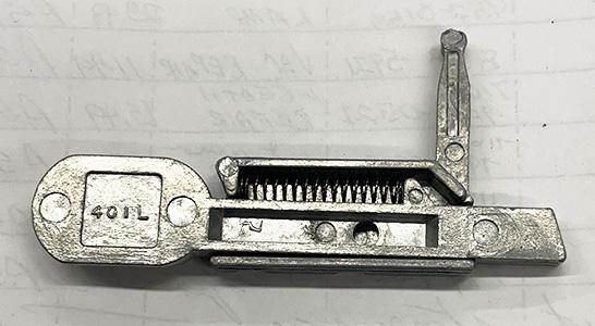 WC300 LATCH CRNR BOLT LH W/SPRNG